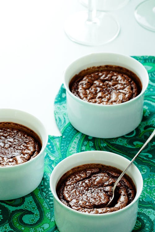 Low carb molten chocolate lava cake