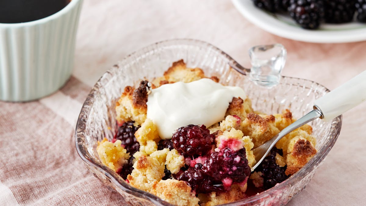 Low carb blackberry cobbler