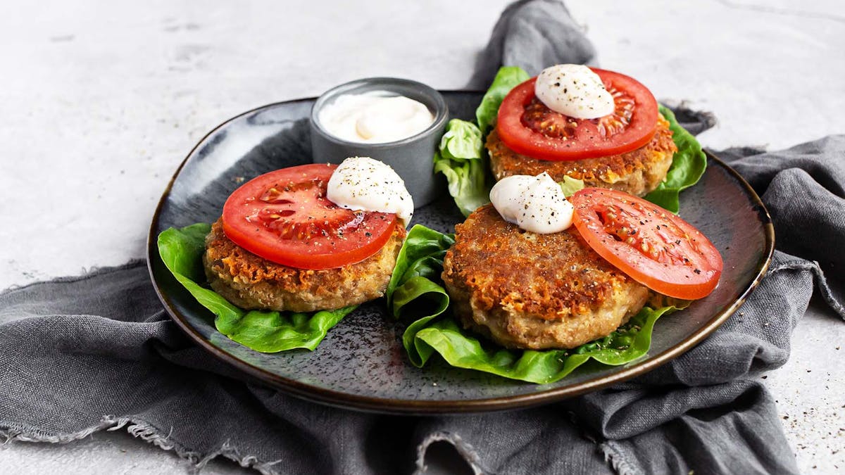 14-day keto diet meal plan with recipes and shopping lists