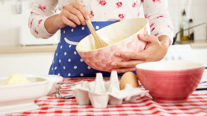 woman_baking